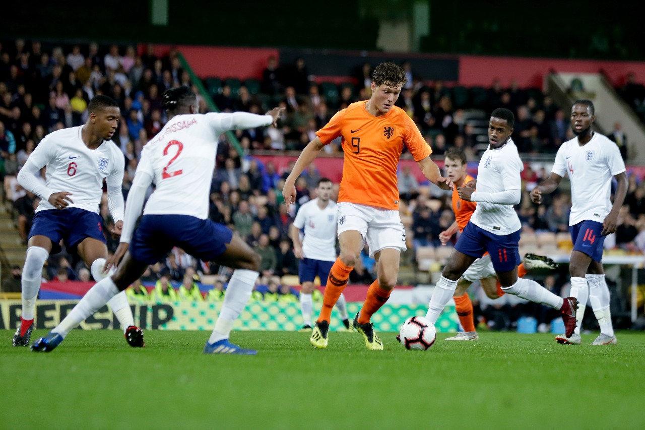 Konsa & Wan-Bissaka on the left, playing for England's youth team (©Soccrates Images)